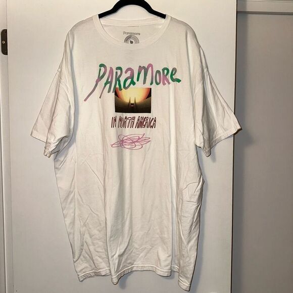 No Brand Other - Paramore in North America 2023 Tour Graphic Tee Size 2XL NWOT